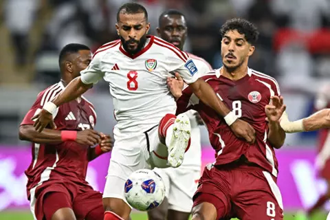 الأبيض أقرب.. حسابات تأهل الإمارات وقطر إلى كأس العالم 2026